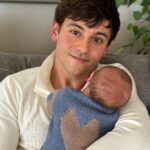 Tom Daley Instagram - 🧡 PHOENIX ROSE BLACK-DALEY 🧡 • • Our family has grown in the last week, we welcomed Phoenix to the world on 28/03/23 and he’s just perfect 🧡 Robbie is loving being a BIG BRO! 👨‍👨‍👦‍👦