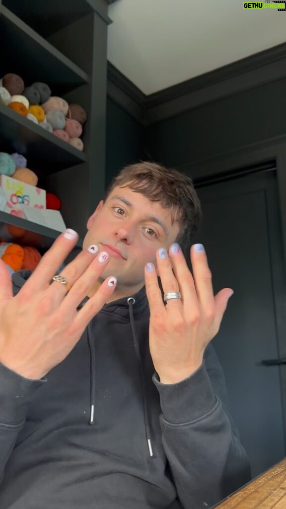 Tom Daley Instagram - Got my nails done with the new @Rimmellondon x Madame Web collection! So many colours to choose from, and so much fun to create with 🕸️❤️🕷️ Madame Web is in Cinemas now! #rimmellondonxmadameweb #rimmellondon #madameweb