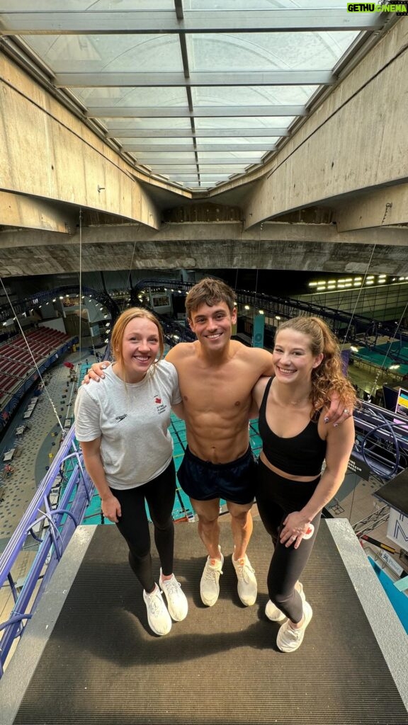 Tom Daley Instagram - “This is what Nightmares are made of” - @tomdaley 😅😳 . What an honour to take two of the World’s best 10 meter divers up to the Montreal 20m platform 😍 I lowkey think @caemckay is comfortable up there… but Tom, no way 😂 Mr. Olympic Champion loves his 10m ❤️ . Be sure to go to @divingcanada website to secure your tickets for this weekends @world_aquatics World Cup right here in Montréal 🇨🇦 Can’t wait to see you all soon! À bientôt! . #BraveGang #Brave #explore #athlete #olympics #highdiving #tomdaley #diving