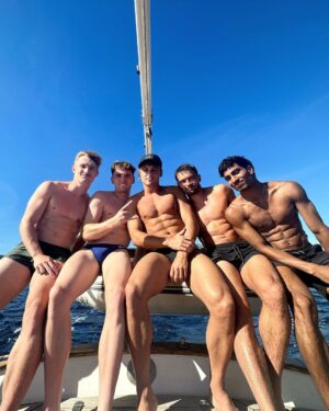 Tom Daley Instagram - OUT ‘N’ ABOAT! ⛵️