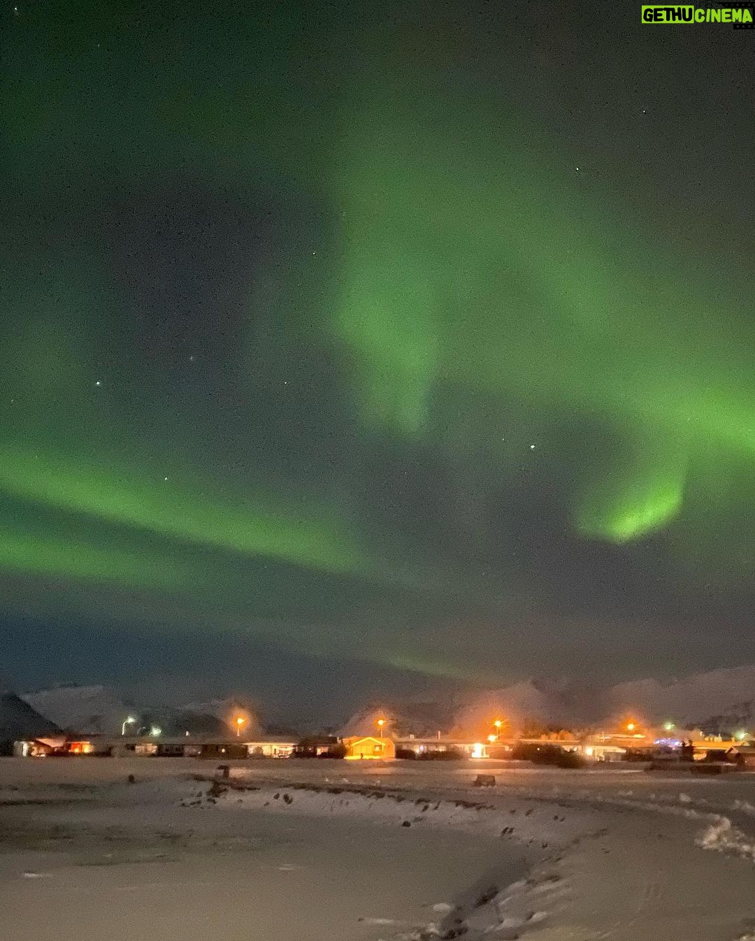 Tom Ellis - 781.3K Likes - #tbt to shooting in Iceland a month ago. I’ve wanted to see the Northern Lights my whole life and was not disappointed. What A Stunning country ❤️🇮🇸