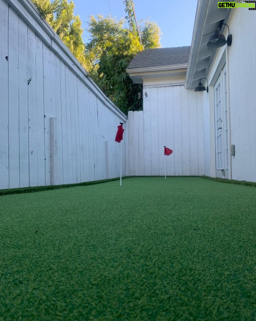 Tom Ellis Instagram - I left my house early this morning and when I got back the amazing team at @california_synturf had turned my tired little deck into a putting green!!!Thank you 🙏🏼 wonderful service from start to finish. Now I just need to get my scoring down ⛳️