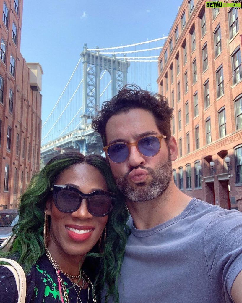 Tom Ellis Instagram - Had the such a lovely lunch with my friend @themilajam today. A true pleasure to finally meet you in person. And soooooo excited about your latest project…thanks for the sneak peak 🤐❤️💚