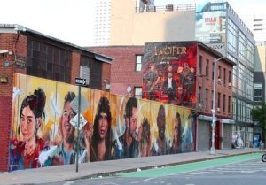 Tom Ellis Instagram - Have you spotted these amazing 🤩 Murals in NYC and LA that have been created by the very talented artists: @wisesnail in NYC and @Mitashade in LA

If you see one of them make sure you take a selfie, tag me and I will share some of your posts to my stories #Lucifans #murals #NYC #LA #Artists #amazingart #lucifer 

Cant wait to see your photos 😆