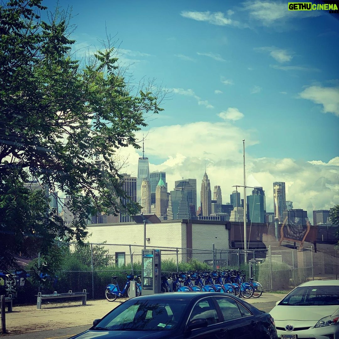 Tom Ellis - 566.9K Likes - Just driving to work….
So excited to be filming in NYC 🇺🇸❤️