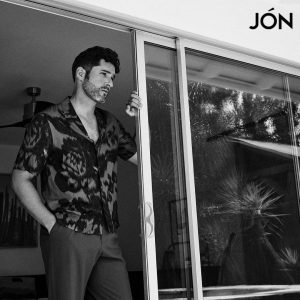 Tom Ellis Instagram - Loving these photos for @jonmagazine taken by @leighkeily 
Styling by the incomparable @warrenalfiebaker and grooming from the lovely @lilly_keys 
#hollywood #vintagestyle