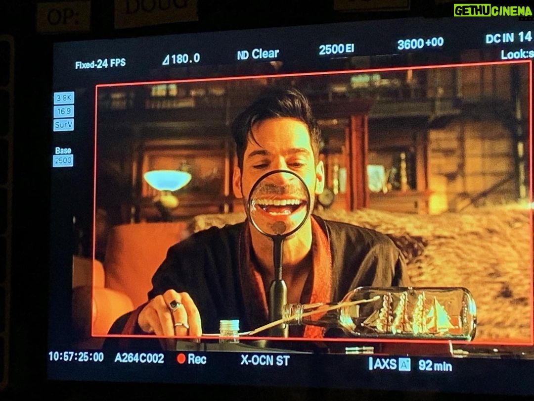 Tom Ellis - 737.4K Likes - Smile it’s the weekend!!!! Nothing to do but sit back, relax and binge #luciferseason5B streaming NOW on @netflix 😈