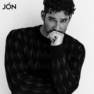 Tom Ellis Instagram - Loving these photos for @jonmagazine taken by @leighkeily 
Styling by the incomparable @warrenalfiebaker and grooming from the lovely @lilly_keys 
#hollywood #vintagestyle