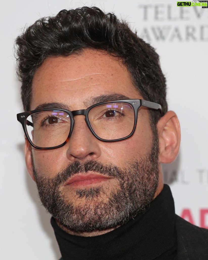Tom Ellis Instagram - I had a wonderful time last night at the @bafta television craft awards. Thank you @bafta for inviting me to present the award for director/fiction which was won by William Stefan for Top Boy. It was an honor to be surrounded by the people who make what we do possible. Congratulations to all the nominees 🙌🏼🙌🏼🙌🏼🙌🏼🙌🏼🙌🏼🙌🏼🙌🏼 Styling @gracegilfeather Look @boss Shoes @louboutinworld Glasses @garrettleight Grooming @rosiemcginnmakeup #baftatelevisioncraftawards2023