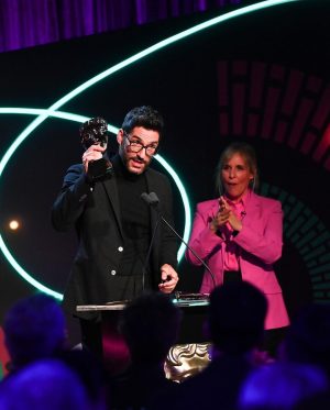Tom Ellis Instagram - I had a wonderful time last night at the @bafta television craft awards. Thank you @bafta for inviting me to present the award for director/fiction which was won by William Stefan for Top Boy. It was an honor to be surrounded by the people who make what we do possible. Congratulations to all the nominees 🙌🏼🙌🏼🙌🏼🙌🏼🙌🏼🙌🏼🙌🏼🙌🏼

Styling @gracegilfeather 
Look @boss 
Shoes @louboutinworld 
Glasses @garrettleight 
Grooming @rosiemcginnmakeup 

#baftatelevisioncraftawards2023