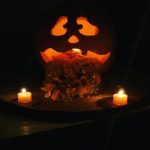 Tom Ellis Instagram - Happy Halloween!!! Fierce competition this year in the pumpkin carving competition 🎃