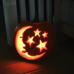Tom Ellis Instagram - Happy Halloween!!! Fierce competition this year in the pumpkin carving competition 🎃