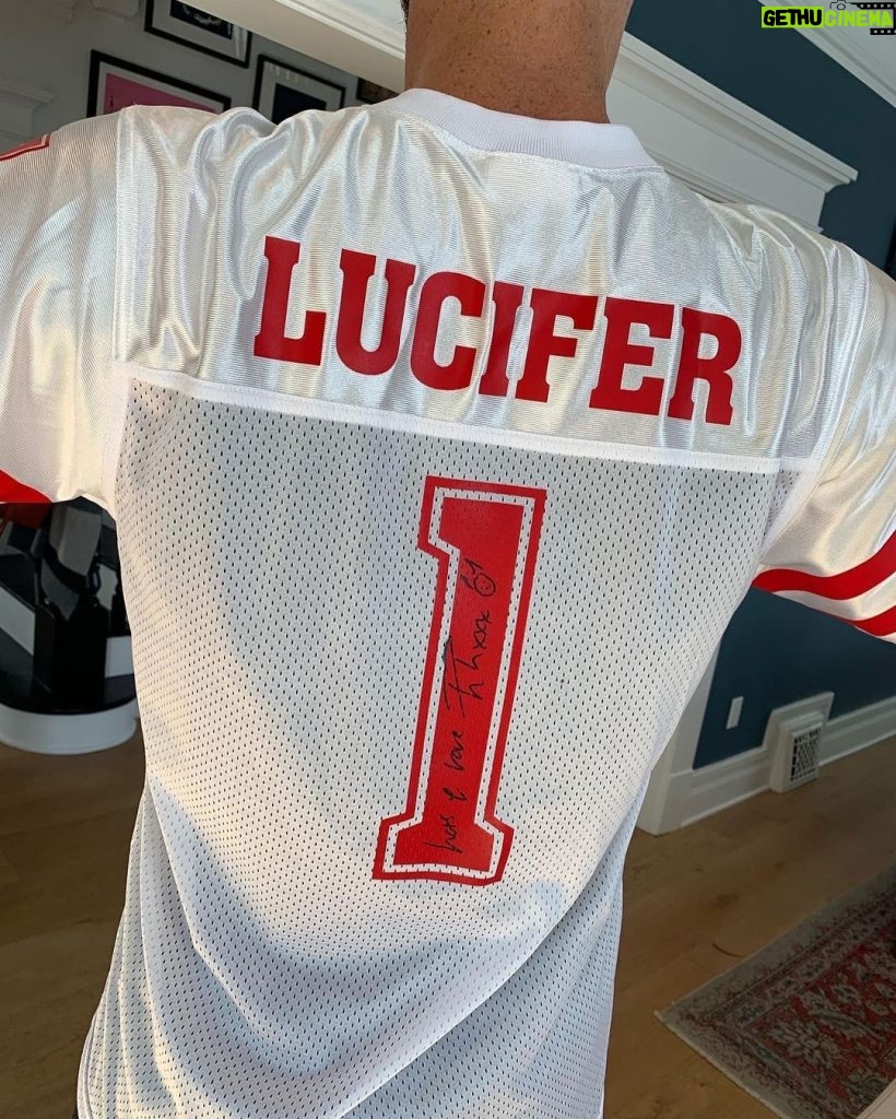 Tom Ellis Instagram - Bid now on these amazing Lucifer goodies at the annual #FreezeHD gala!!!! #164 Jersey + 30 minute zoom with me and Scott porter #171 signed chair back, poster and more #172 signed parking placard and fan art and more Auction ends this Saturday, October 22nd. At 8:30pm and all proceeds go to @hdsanational Link to bid: HDSA.org/bid