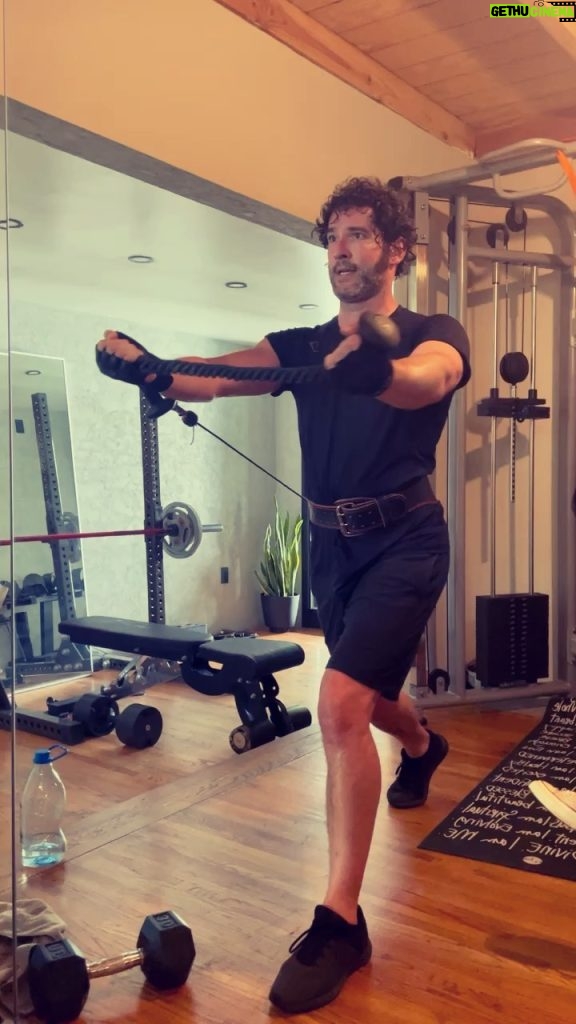 Tom Ellis Instagram - Twisting into the weekend with @paolomascitti 💪🏼😳💦