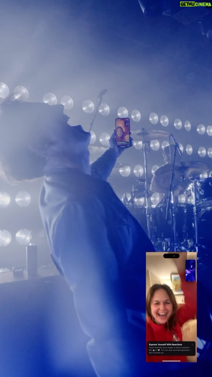 Tom Fletcher Instagram - Shout out to our very special guest who joined us for the final @tomfletcher vs @stevenbattelle Shine On battle of the tour… 😂
