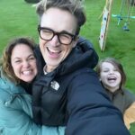 Tom Fletcher Instagram - Home sweet photobomb. From Hull to home for a day with the family before back with the @mcflymusic gang tomorrow.