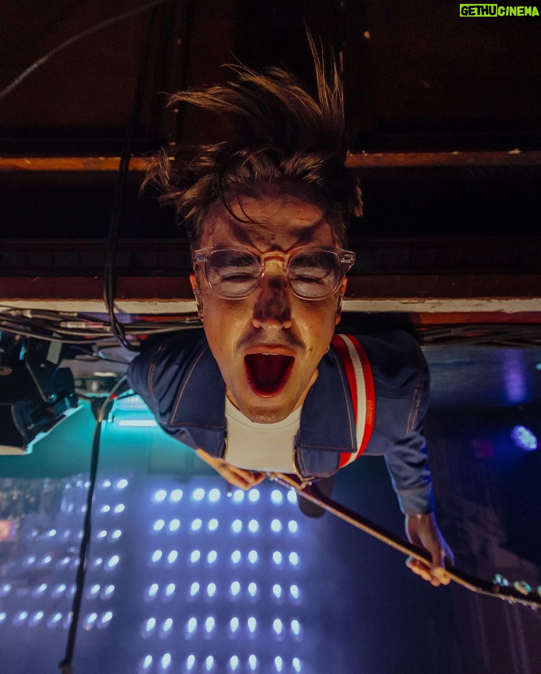 Tom Fletcher Instagram - Laying down on the job. Looking forward to doing this again tonight. 🤘
