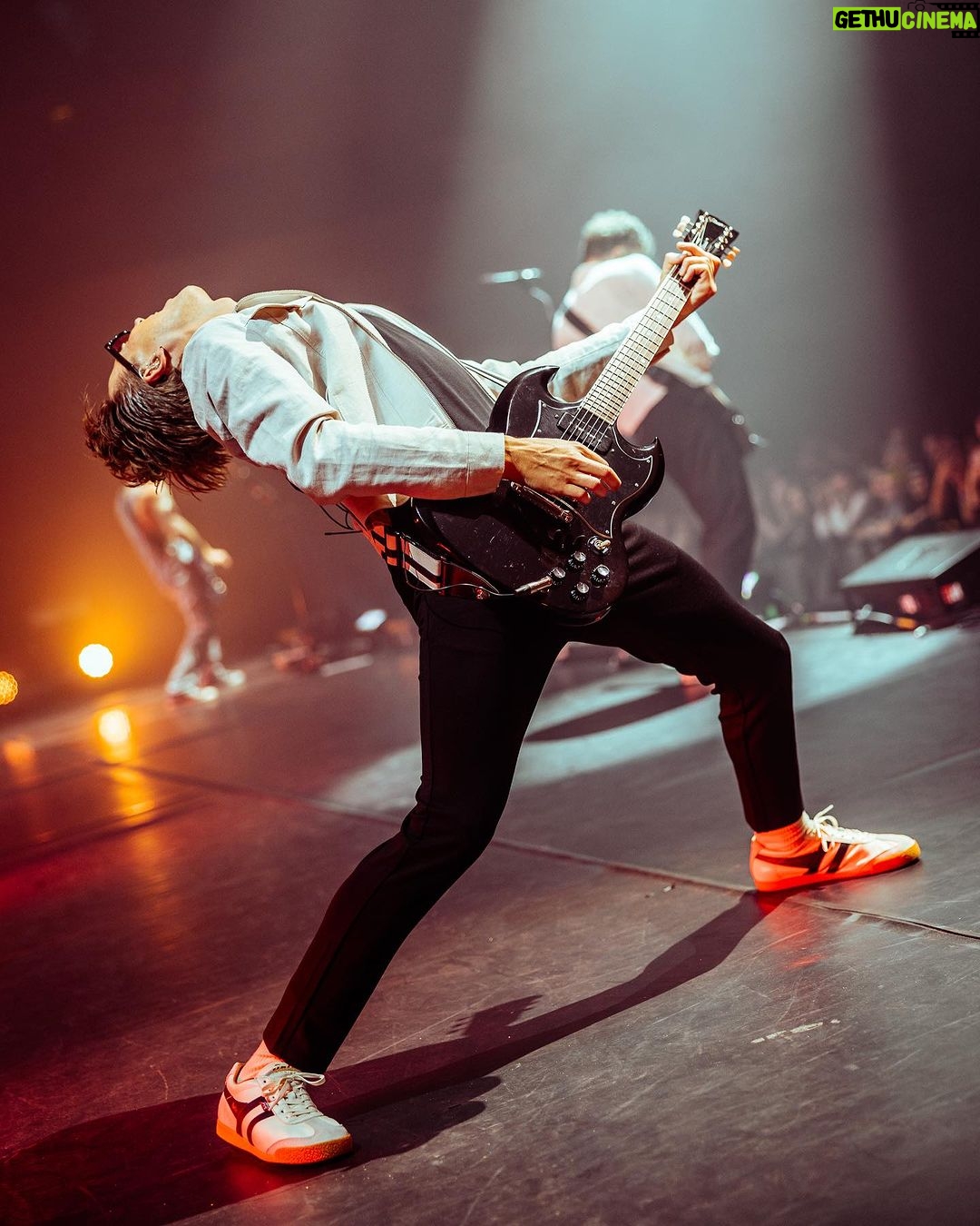 Tom Fletcher Instagram - Last night was awesome. Thanks Bournemouth. 🤘 @mcflymusic 📸 @deansherwood