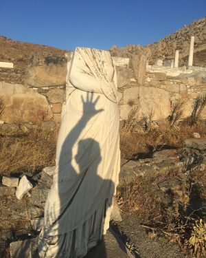 Tom Hanks Instagram - Starting 2020 as an Honorary citizen of all of Greece! Kronia pola! ( more or less, “happy year!”). Hanx
