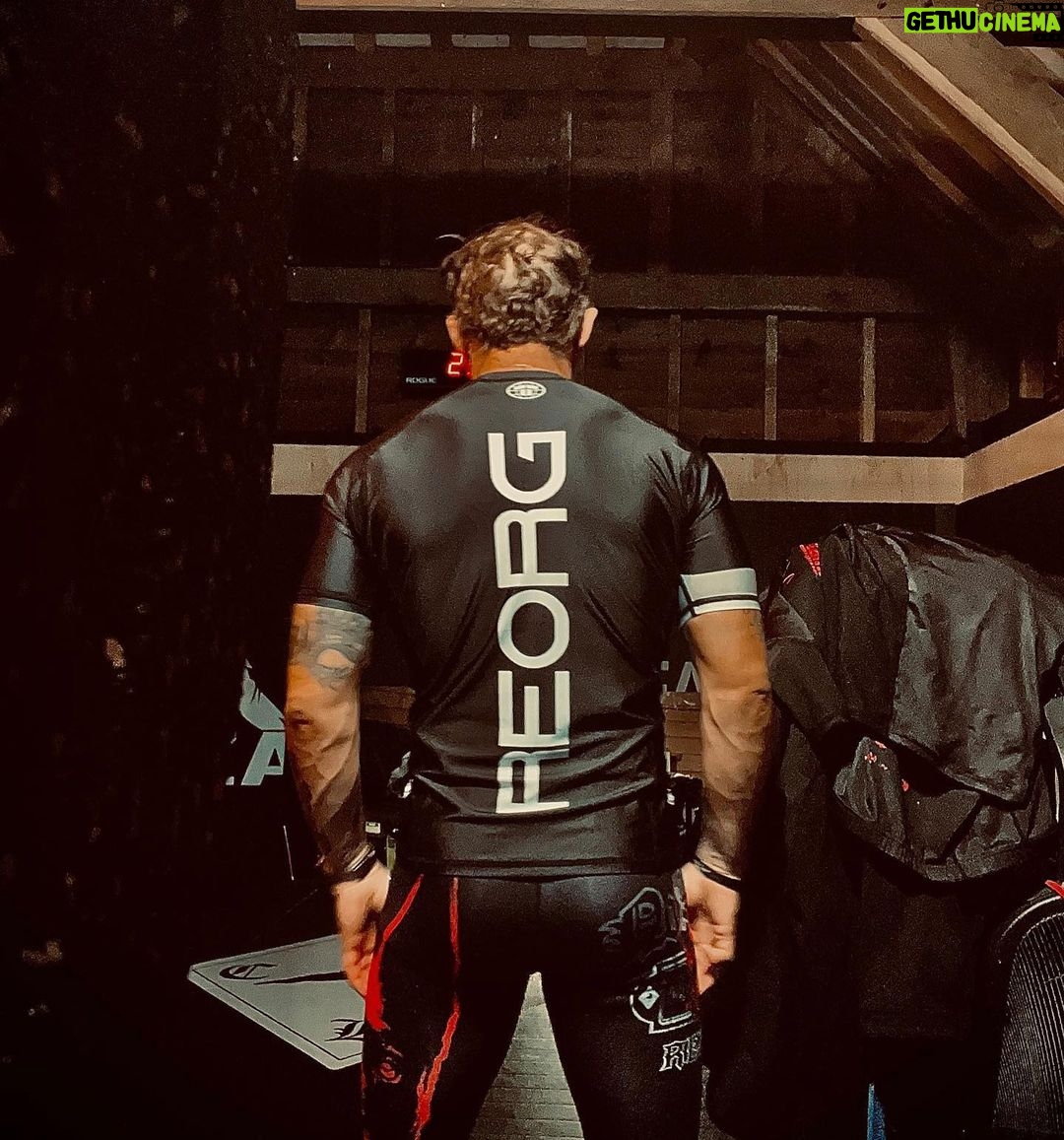 Tom Hardy - 416.8K Likes - @reorgcharity
@tatamifightwear Dad Bod - 💯🙌🏼