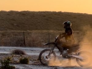 Tom Hardy Instagram - V3 Spain 2024 @jaketomuri 🇪🇸 ♠️☀️ 🌅🏍️ 💨