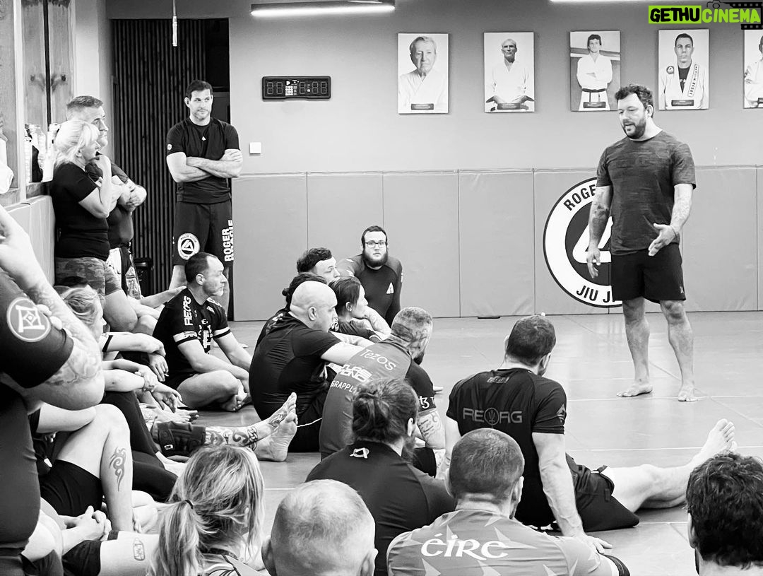 Tom Hardy Instagram - Thankyou @tomdeblass @rogergracie @rogergracieacademy and @reorgcharity @tatamifightwear for a great seminar Thankyou. β€οΈππΌππΌππΌ