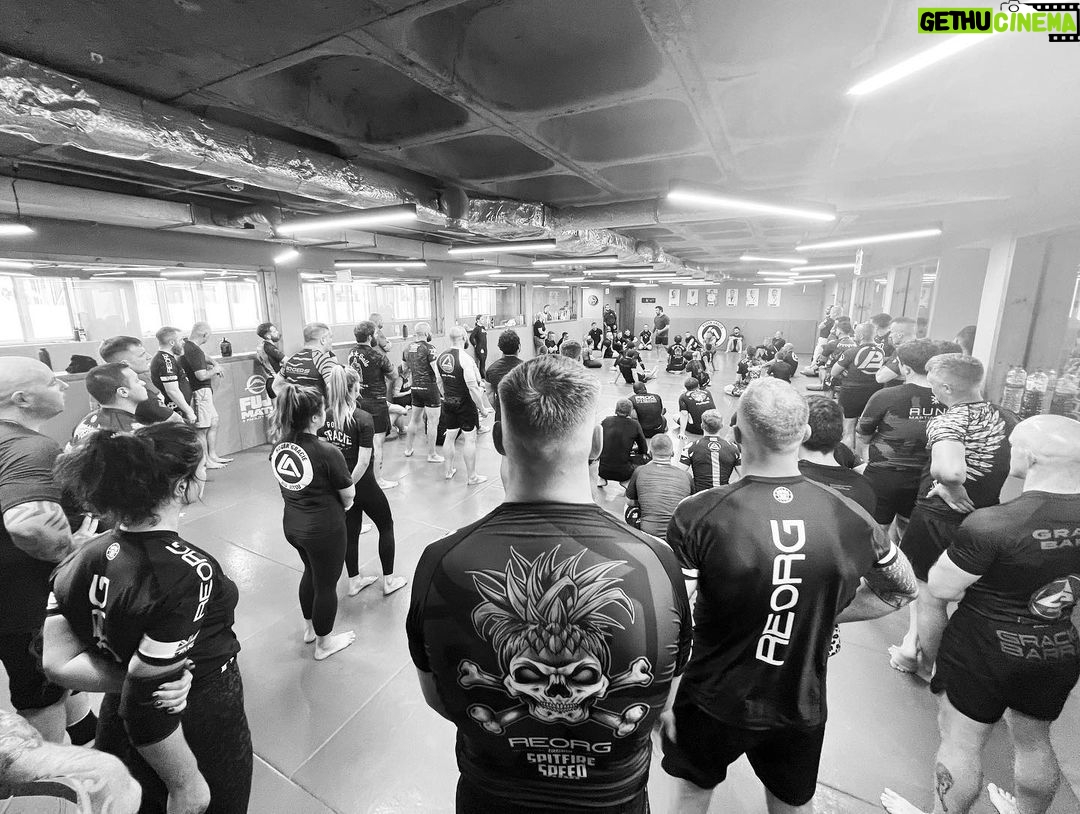 Tom Hardy Instagram - Thankyou @tomdeblass @rogergracie @rogergracieacademy and @reorgcharity @tatamifightwear for a great seminar Thankyou. β€οΈππΌππΌππΌ