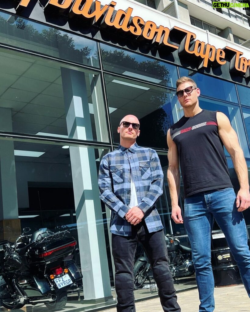 Tom Hopper Instagram - The SA trip starts now…. Thanks for the steel horses and the gear @harleycapetown @harleydavidson_uk Garden route here we come!……Yes, Zak is that much shorter than me #streetglide Harley-Davidson Cape Town