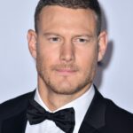 Tom Hopper Instagram – @gq Men of the year awards 2021

Big thank you to @boss for the lovely outfit and to @gq for an incredible evening.

My main man @millermode 😘
and @christopherhargadondesign for the help! Tate Modern