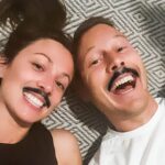 Tom Hopper Instagram – Couples who ‘tache together, stay together 🥸

Happy Wedding Anniversary Smush 😘 @laurahopperhops