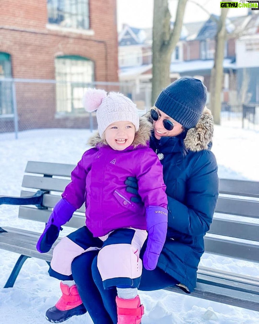 Tom Hopper - 121.3K Likes - Happy 🇬🇧 Mother’s Day to the beautiful mother of our babies @laurahopperhops
Every day you teach me how to be a better parent. We love you so much for everything you do for us, and you are forever the backbone of our amazing little family home.
Keep making us all smile baby, love you the most ❤️❤️❤️