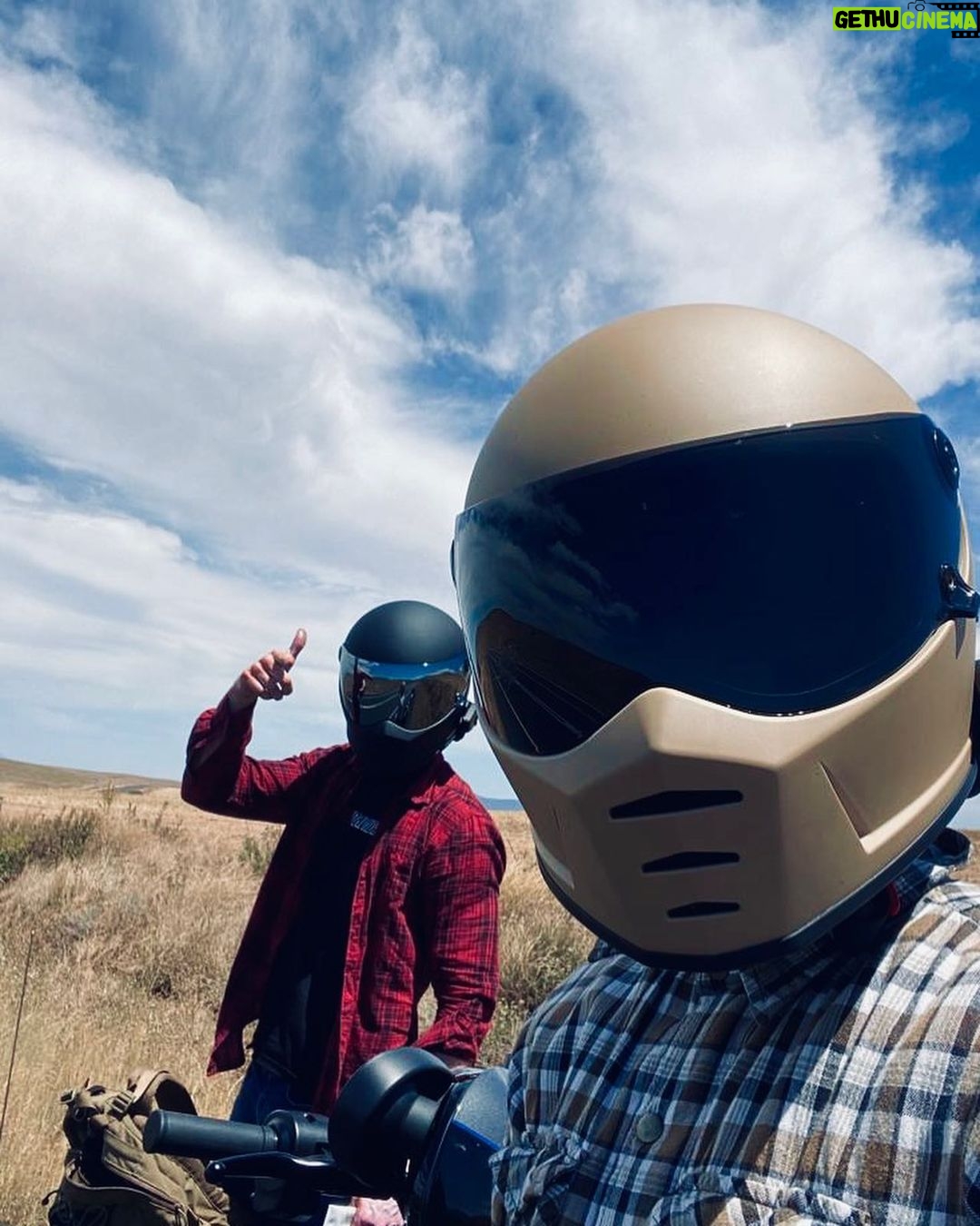 Tom Hopper - 80.8K Likes - Day one of our ride in South Africa on our @harleycapetown streetglides, what incredible machines they are!
We hit 400miles over all on our first day
We were hosted by the beautiful @skyvillaplett, thanks for the hospitality guys.
@harleydavidson_uk