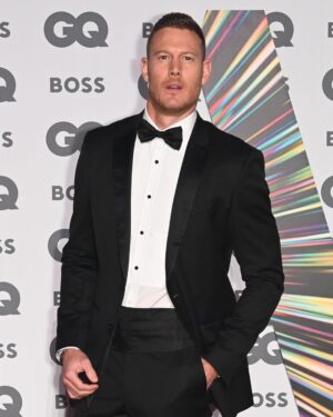 Tom Hopper Instagram - @gq Men of the year awards 2021

Big thank you to @boss for the lovely outfit and to @gq for an incredible evening.

My main man @millermode 😘
and @christopherhargadondesign for the help!
