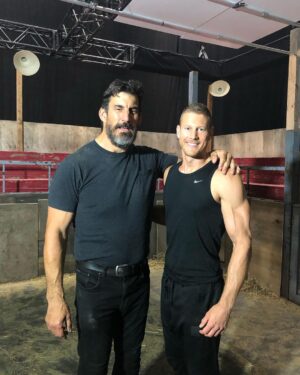 Tom Hopper Instagram - @maillet_robert is what I call a true gentle giant of this world, and wonderful human. It was a pleasure to beaten to a pulp by him in @umbrellaacad season 2.
Always a big shout out to my guys @reelstunts, Master Tommy Chang.

Also....he’s ridiculously strong and is the biggest man I’ve ever seen do full pull-ups!