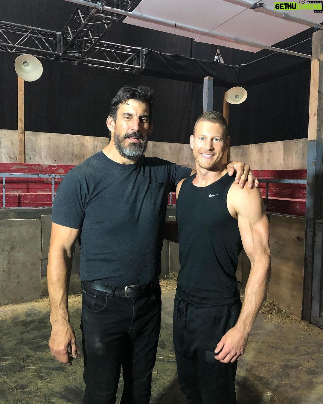 Tom Hopper - 142.5K Likes - @maillet_robert is what I call a true gentle giant of this world, and wonderful human. It was a pleasure to beaten to a pulp by him in @umbrellaacad season 2.
Always a big shout out to my guys @reelstunts, Master Tommy Chang.
Also....he’s ridiculously strong and is the biggest man I’ve ever seen do full pull-ups!