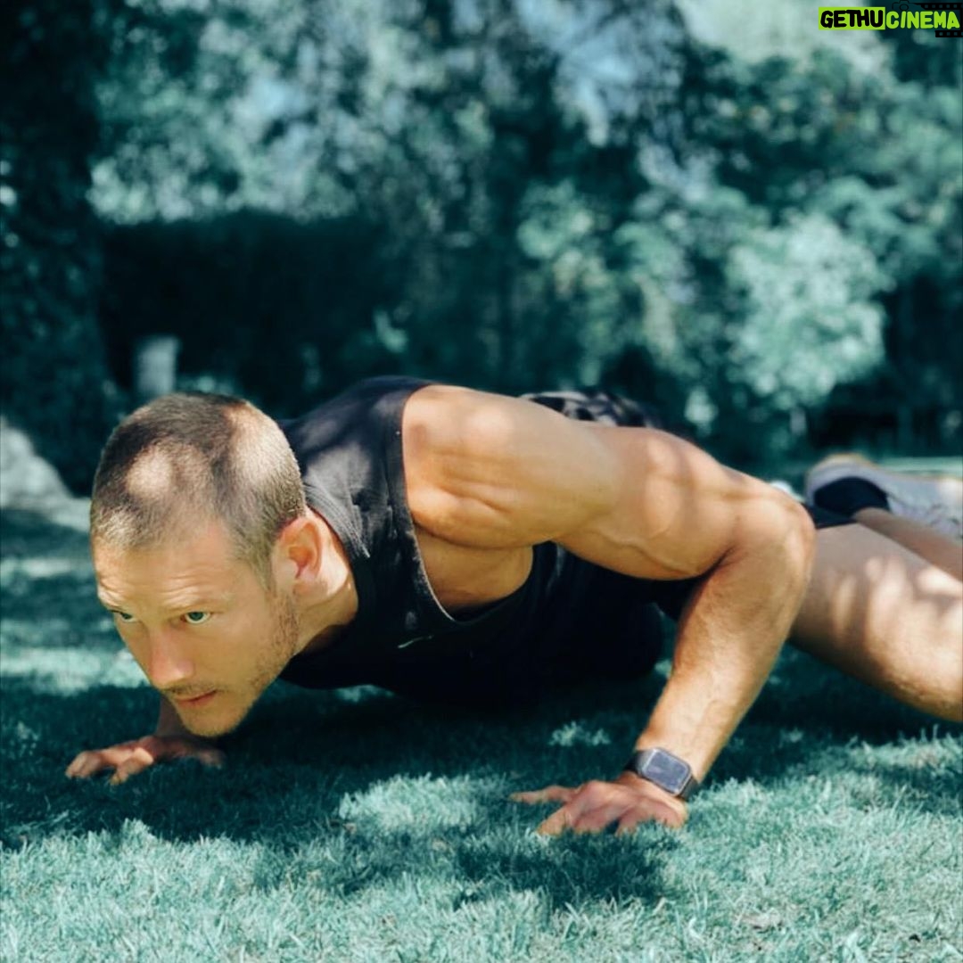 Tom Hopper Instagram - Here’s your #workoutwednesday! 10, 15 or 20mins, your choice! Go at a pace that suits you and enjoy the movement! @tom.hopperhops Modified by @laurahopperhops #amrap #AsManyRoundsAsPossible Link in bio for vid!!
