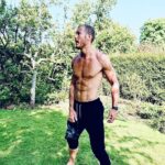Tom Hopper Instagram - #workoutwednesday All the 7’s! This is such a great one if you want to squeeze in a quick workout, and you can use this formula for any 3 exercises of your choosing! But this is a simple one that works the whole body in a short amount of time! Enjoy! Follow the link in the bio to see full workout and modifications by @laurahopperhops