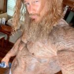 Tom Hopper Instagram – That time Luther joined Tinder while on the moon……..
..it was slim pickings
