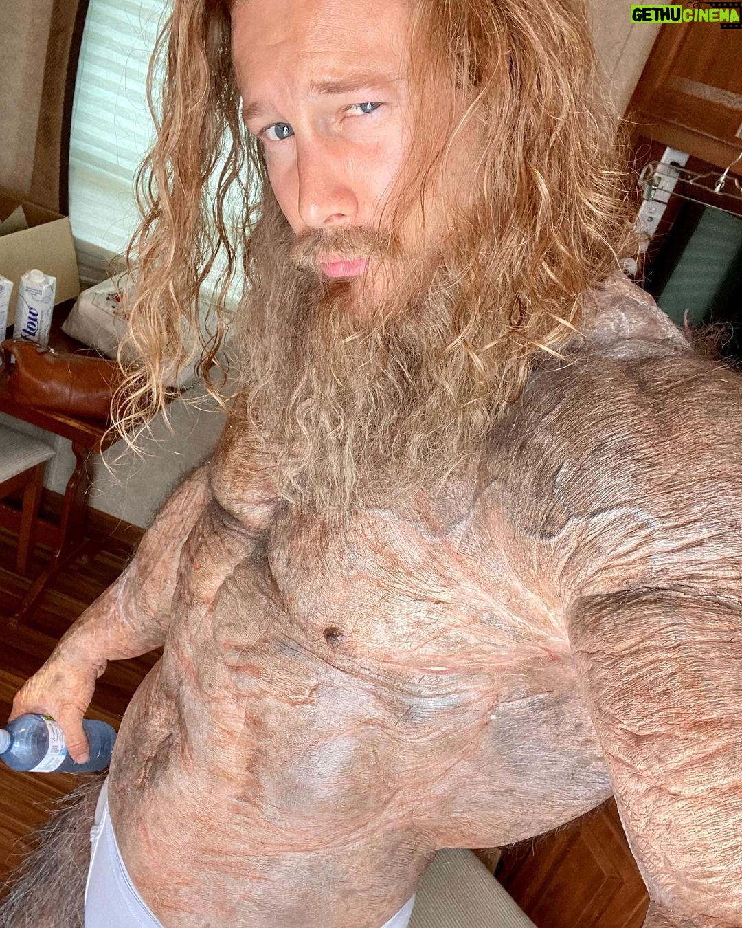 Tom Hopper - 99.4K Likes - That time Luther joined Tinder while on the moon……..
..it was slim pickings
