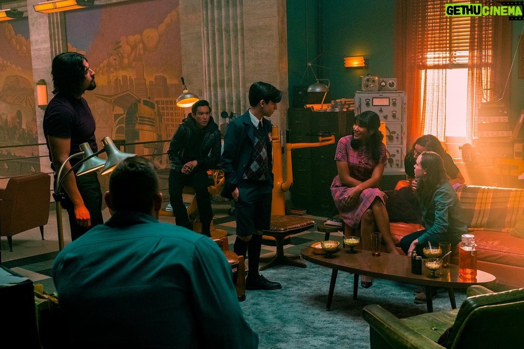 Tom Hopper Instagram - July 31st....the fam is back @umbrellaacad @netflix