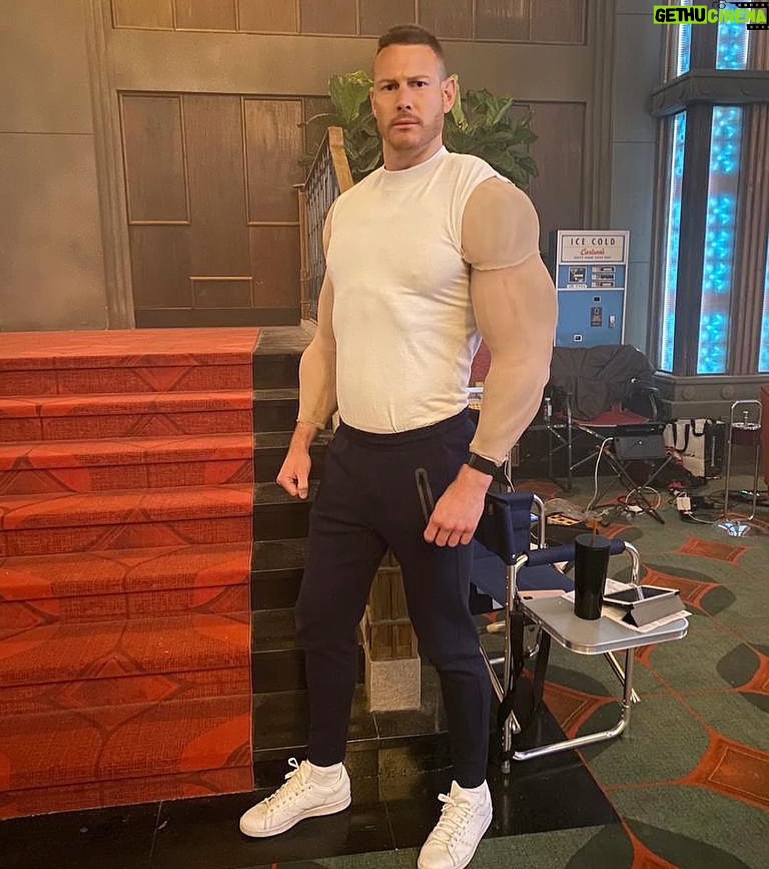 Tom Hopper - 84K Likes - Hmmm…who wore it better?🤔
📸 @thegarmentgirl