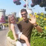 Tom Hopper Instagram - Dubai was AMAZING!!! The biggest, hugest, massive, thanks to the team at @visit.dubai for organising. Also thank you so much to the nicest, most helpful, wonderful team at @jumeirahzs What a holiday!!!! @jumeirahzs @visit.dubai @atlantisthepalm @dubaimiraclegarden @legolanddubai @ayauniverse____