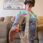 Tommy Chong Instagram - Look Ma no hands @cheechandchongglass NFS🚫+21 #cheechmarin #chong #tommychong Las Vegas, Nevada