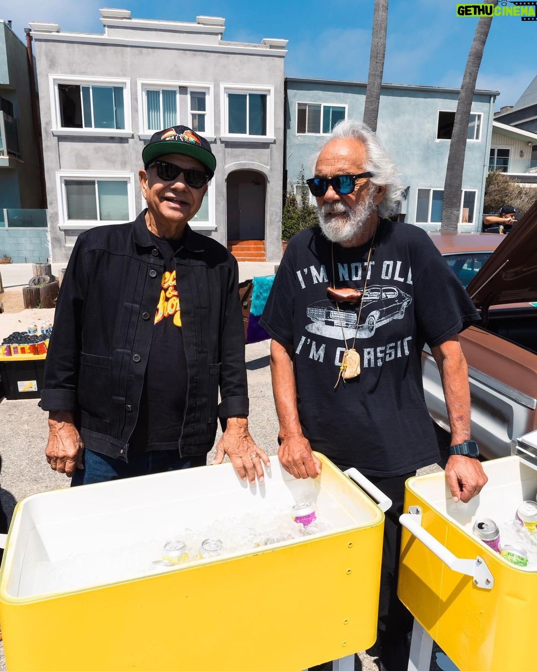 Tommy Chong Instagram - Hey, man, we’re starting a new IG for all our tasty beverages and more ✌️🍃Follow us @shopcheechandchong for product updates and exclusive announcements #highanddry