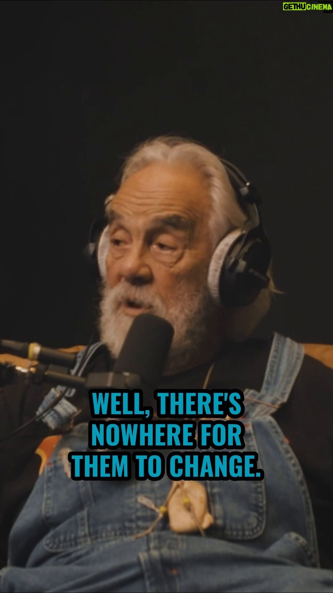 Tommy Chong Instagram - How would you feel about co-ed locker rooms, man? 💨🌳