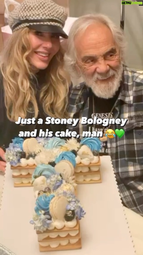 Tommy Chong Instagram - Just look at this CAKE! Itβs beautiful man π€£π π: @crumbles__patisserie