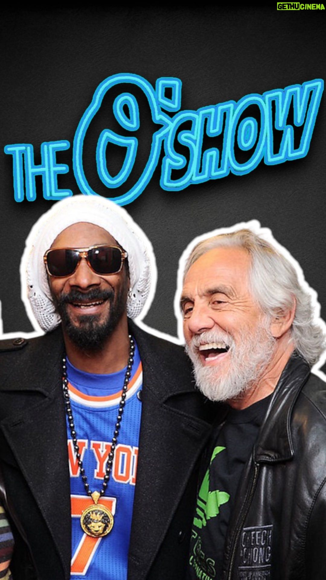 Tommy Chong Instagram - UP in SMOKE💨🚬 feat. @heytommychong & @snoopdogg #tommychong #upandsmoke #snoopdogg #detroit #sixfootbong #upandsmoketour #upinsmoketour #snoopdoggydogg #snoopdoggydog #cheech #cheechmarin #cheecheongfun #chong #bong #music #musicfestival #losangeles