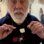 Tommy Chong Instagram - We’re LIVE! 🔥💨 @ogchongglass Don’t miss out man, or you might have to wait another 20 years! 🤣✌️