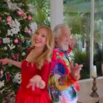 Tommy Chong Instagram - MERRY CHONGMAS MAN 🎅💚 @funnyshelby