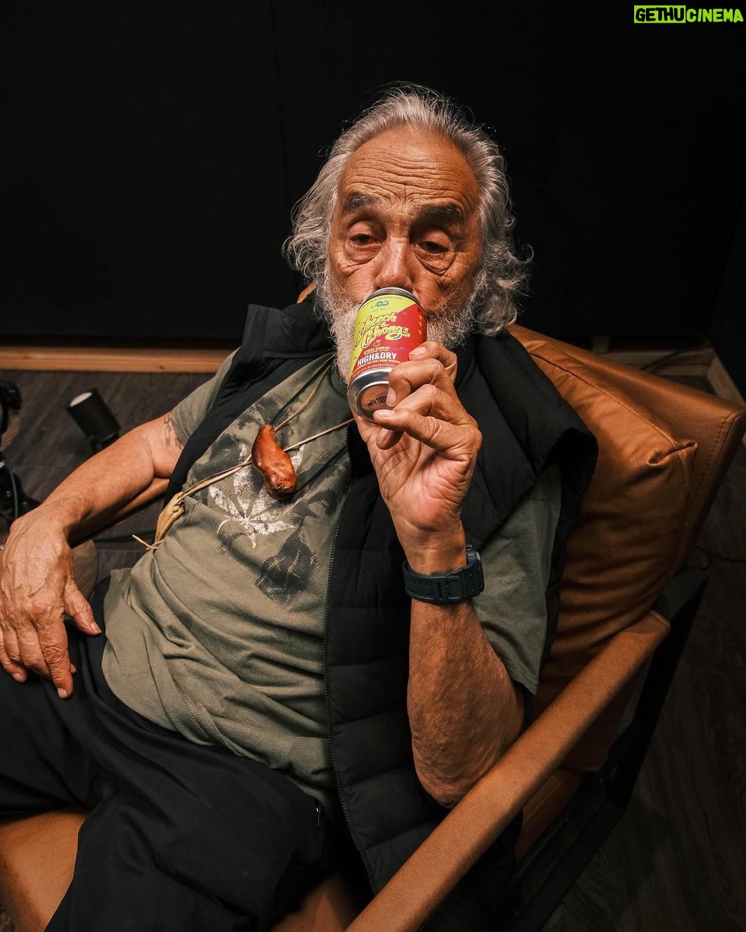 Tommy Chong Instagram - Lighten up, man ✌🏼 #highanddry